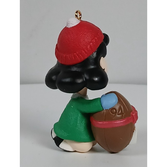 HALLMARK KEEPSAKE 1994 ORNAMENT: COLLECTOR'S SERIES: THE PEANUTS GANG: "LUCY" - Picture 7 of 12